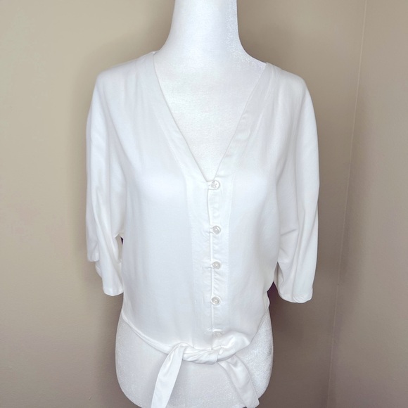 Abercrombie & Fitch Tops - Abercrombie Women's White Button-Down Top Tie Front XS